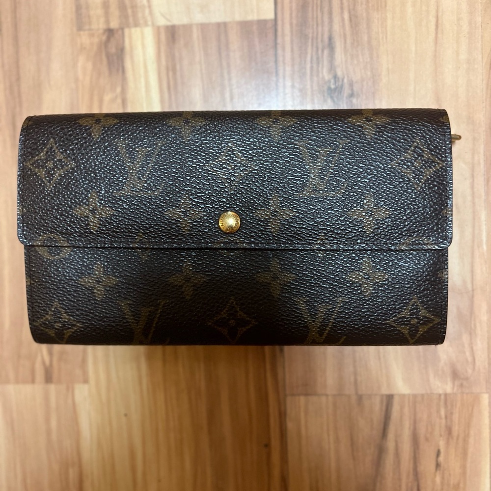 Louis Vuitton Monogram Sarah Long Wallet